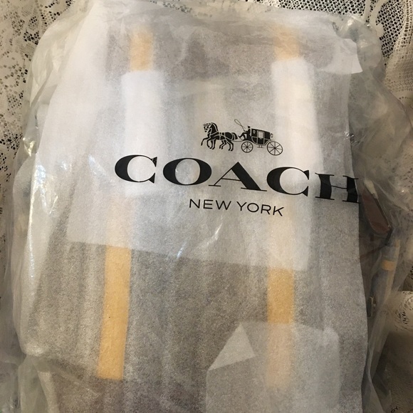 Hudson Backpack In Colorblock Signature Canvas - Picture 4 of 12